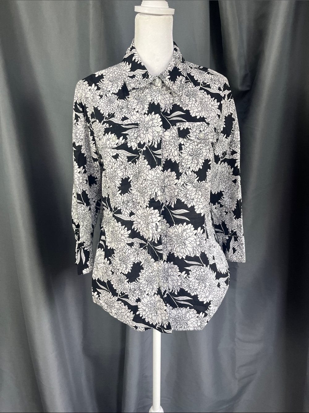 croft & barrow Black and White Floral Button-Down Shirt